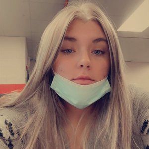 Meet your Posher, Alyssa